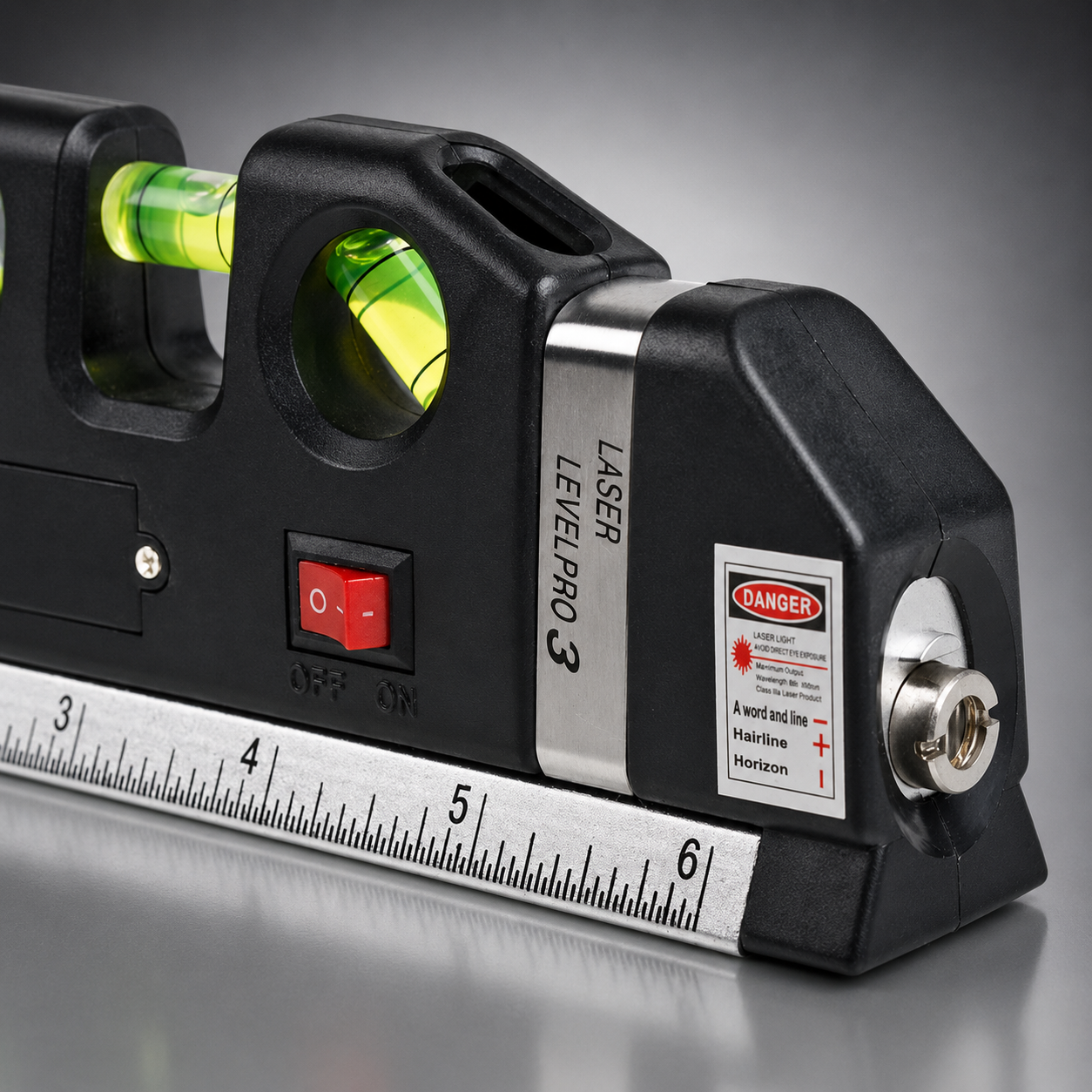 Niveau Laser 3-en-1 Laser, Mètre & Niveau à Bulles